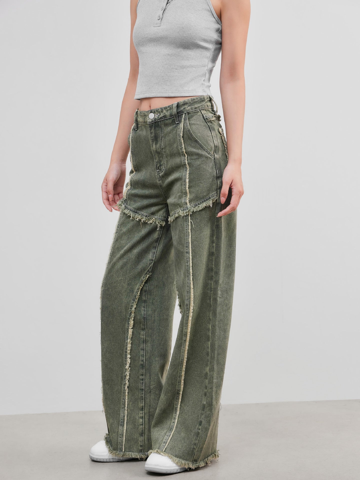 VERA – STREET STYLE PATCHED JEANS