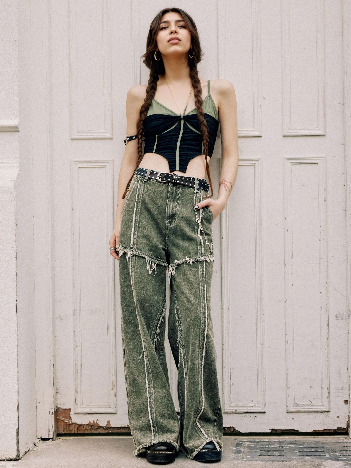 VERA – STREET STYLE PATCHED JEANS