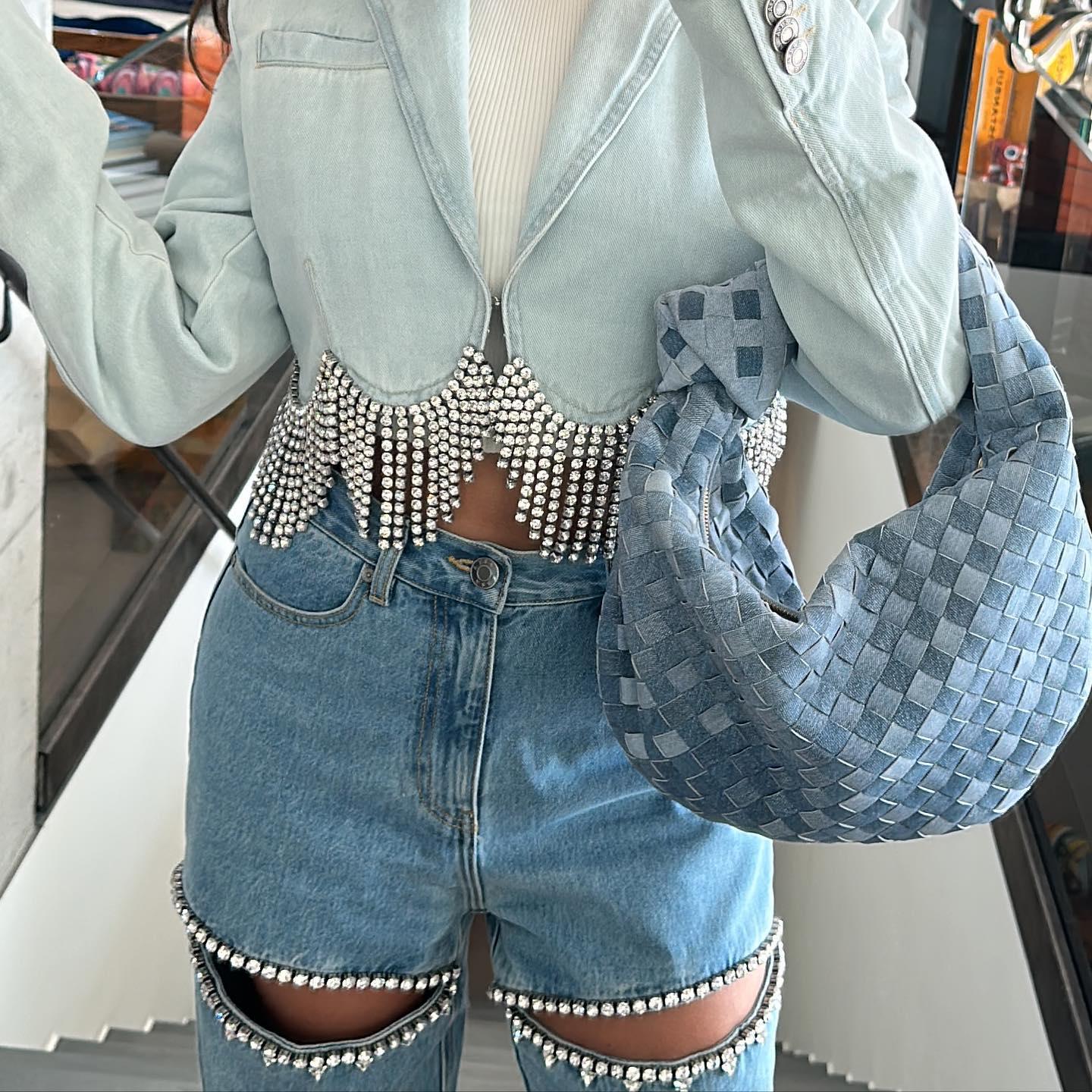 LIRIANA – CUTOUT HIGH-RISE JEANS