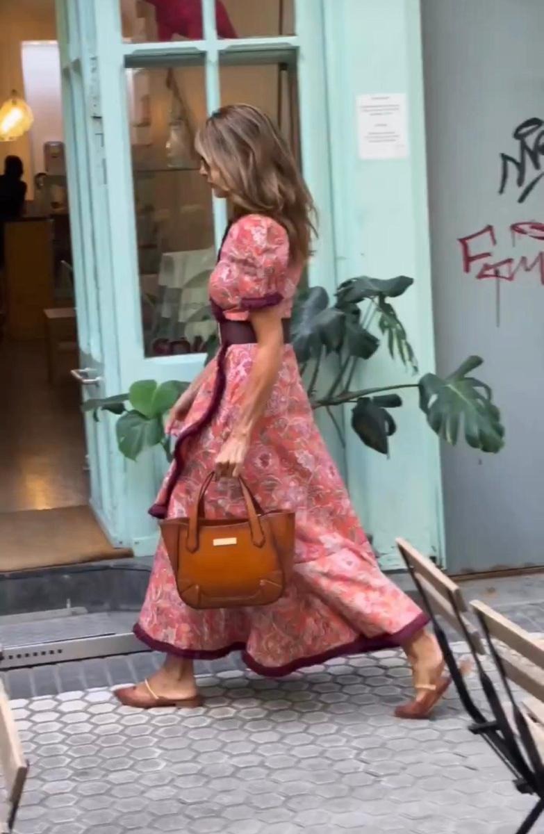 Eliett - Langes Kleid mit Puffärmeln