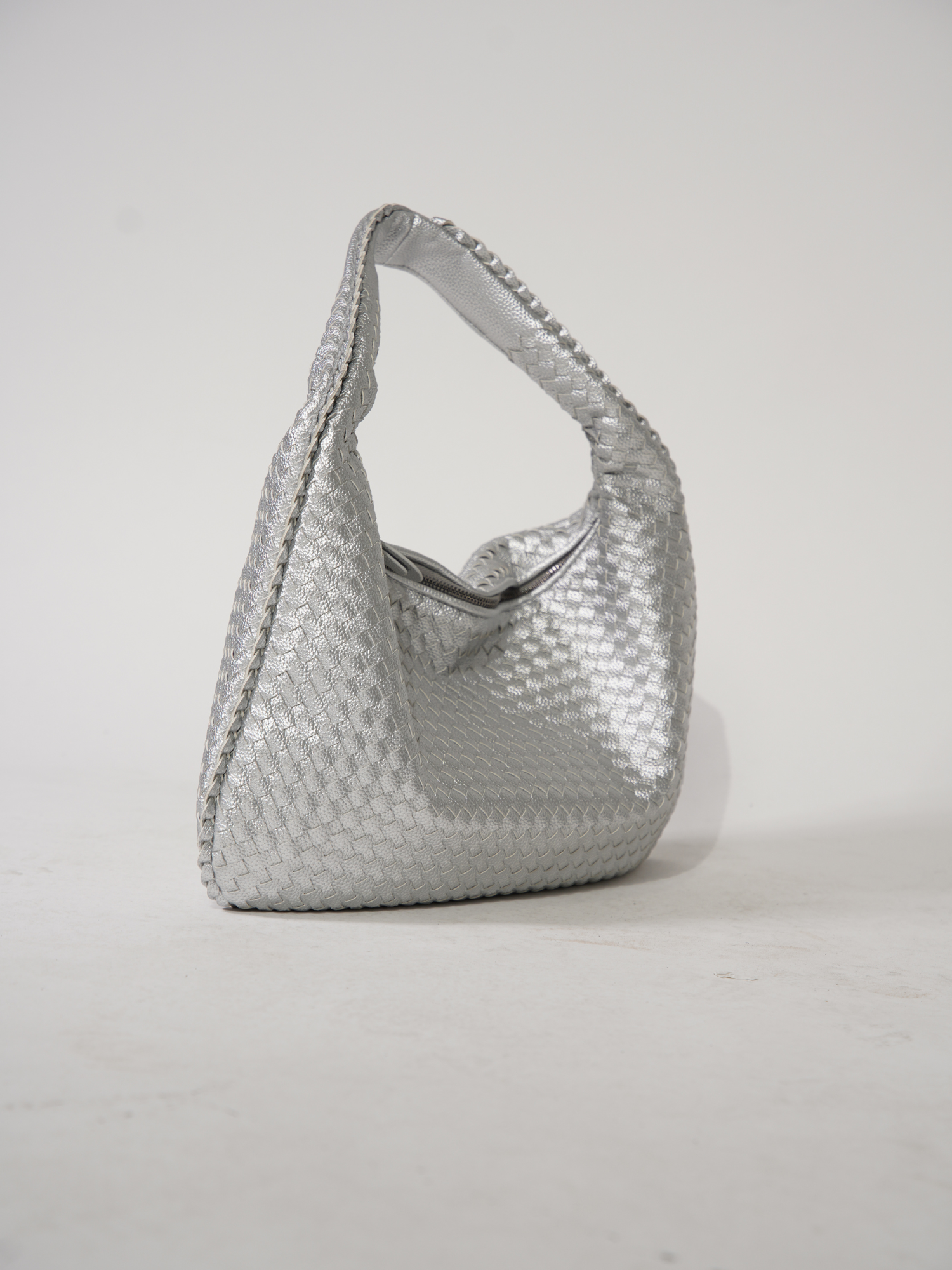 Samara Wundertasche mit einem Schulterriemen