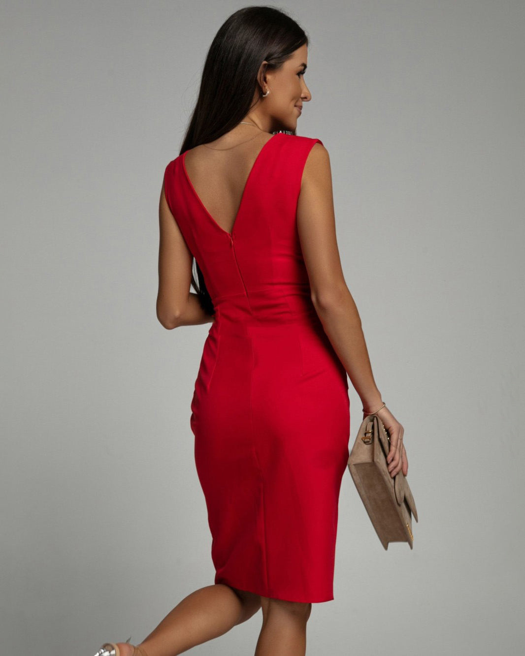 Fresia | Tailliertes Kleid mit V-Ausschnitt und Schlitz