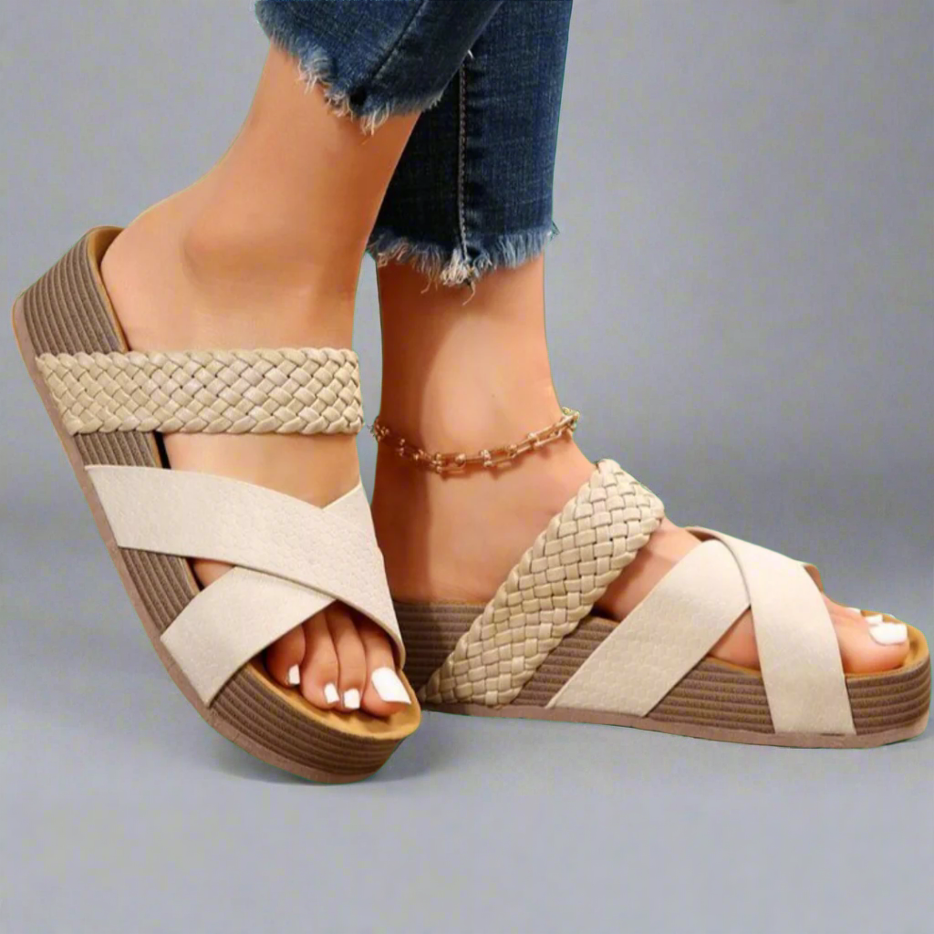 Ariana | Sandali con plateau intrecciati e comfort ortopedico