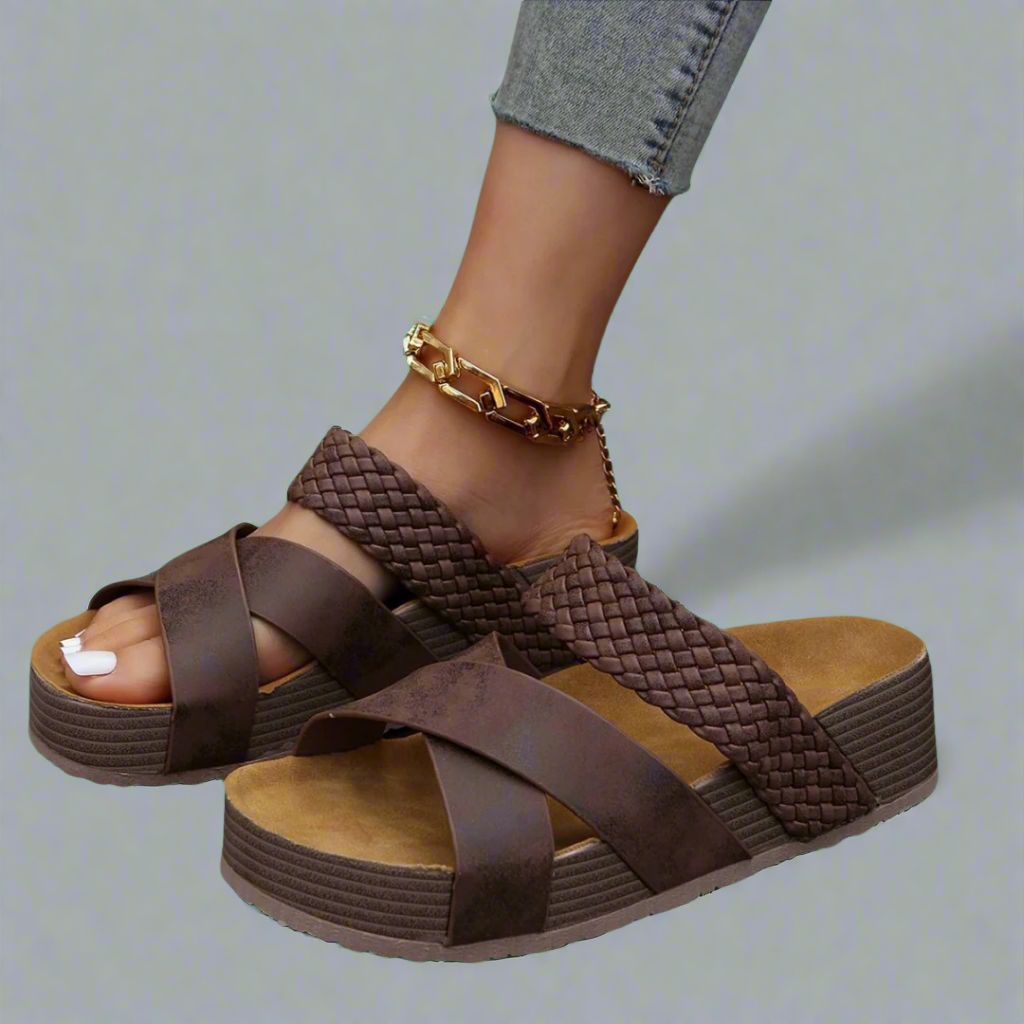 Ariana | Sandali con plateau intrecciati e comfort ortopedico