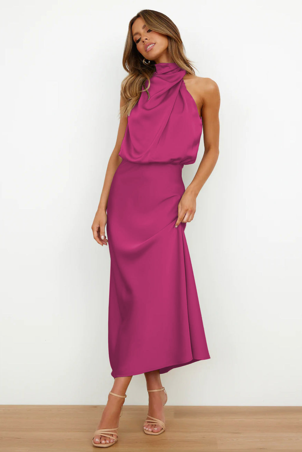 Carlina | Langes Satin-Kleid mit Halsband
