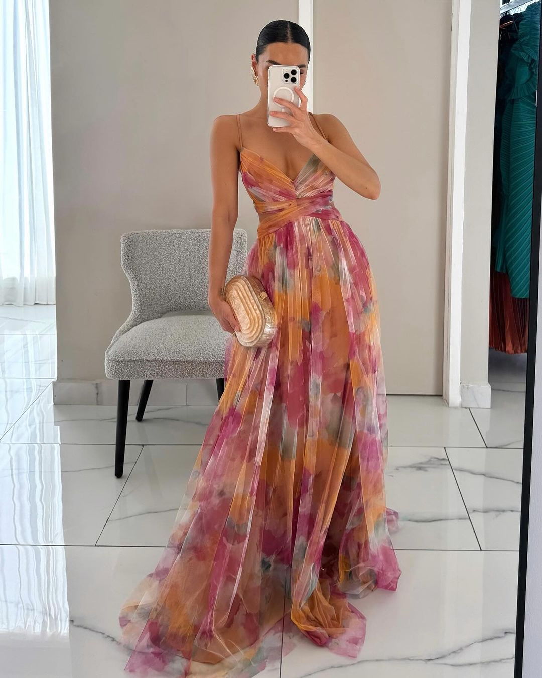 Eléna - Elegantes und florales Maxikleid
