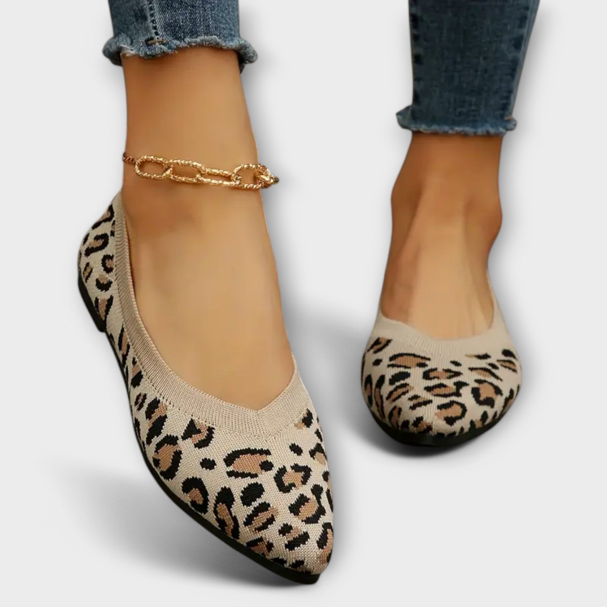 Ballerine a punta con stampa leopardata