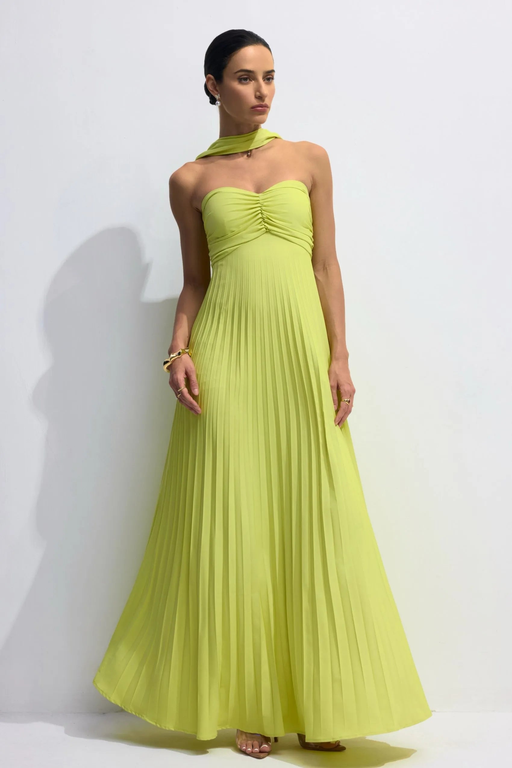 ISAVELLE – Strapless Pleated Maxi Dress