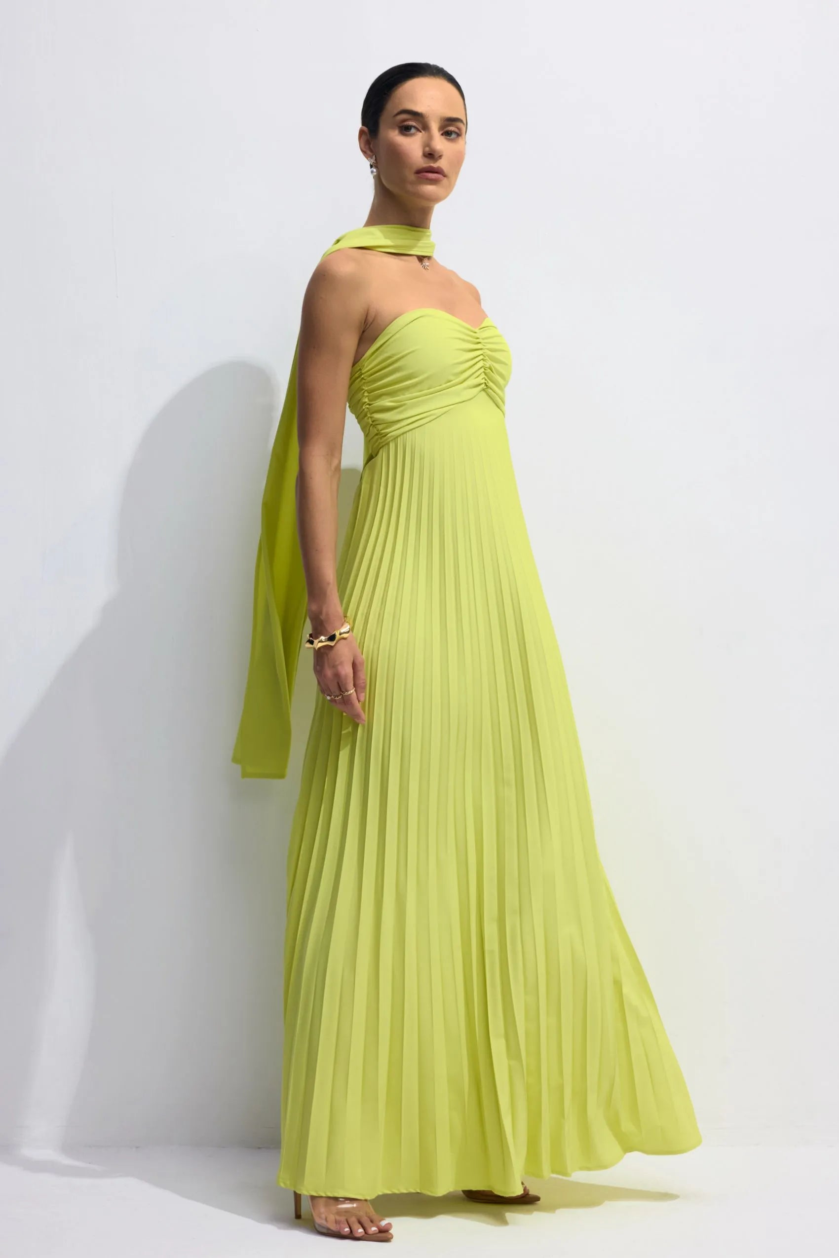 ISAVELLE – Strapless Pleated Maxi Dress