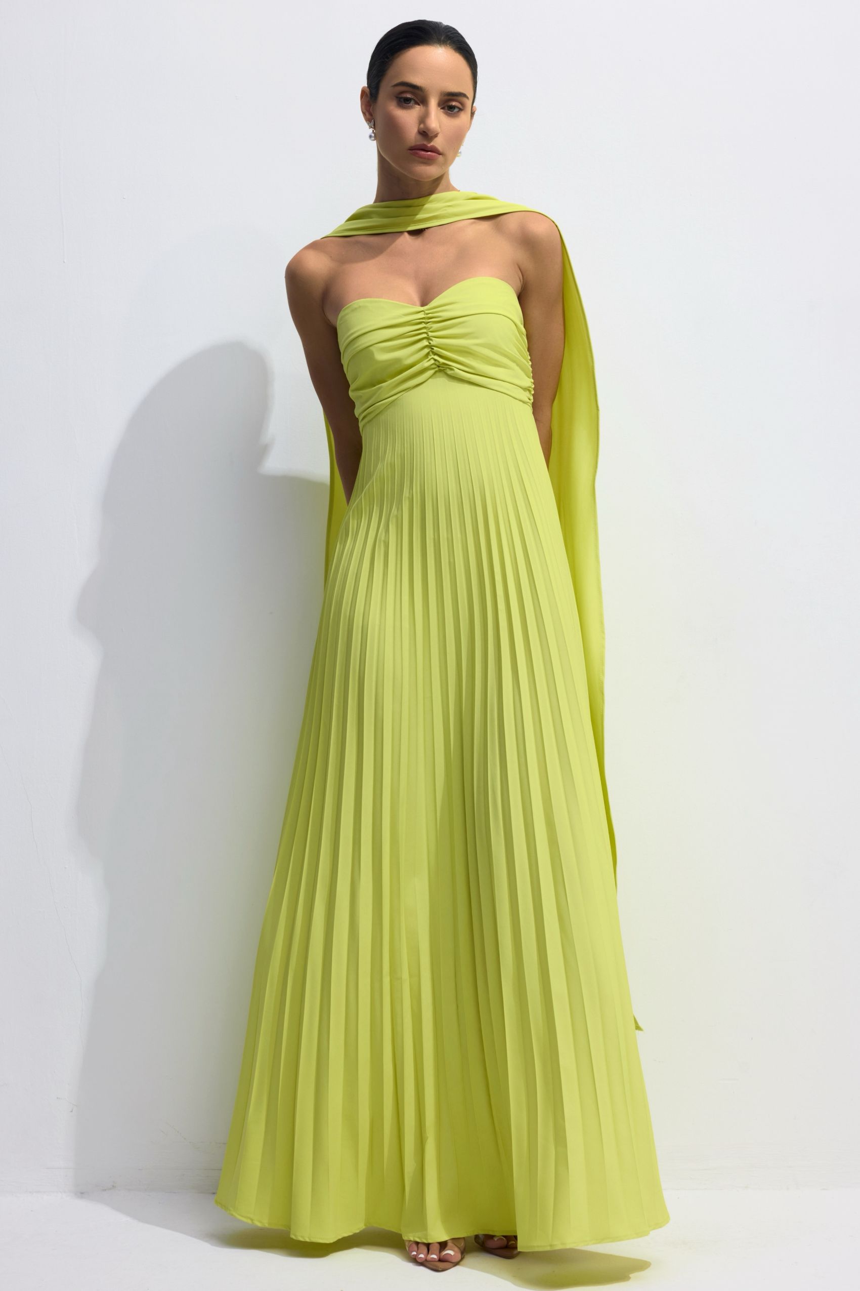 ISAVELLE – Strapless Pleated Maxi Dress
