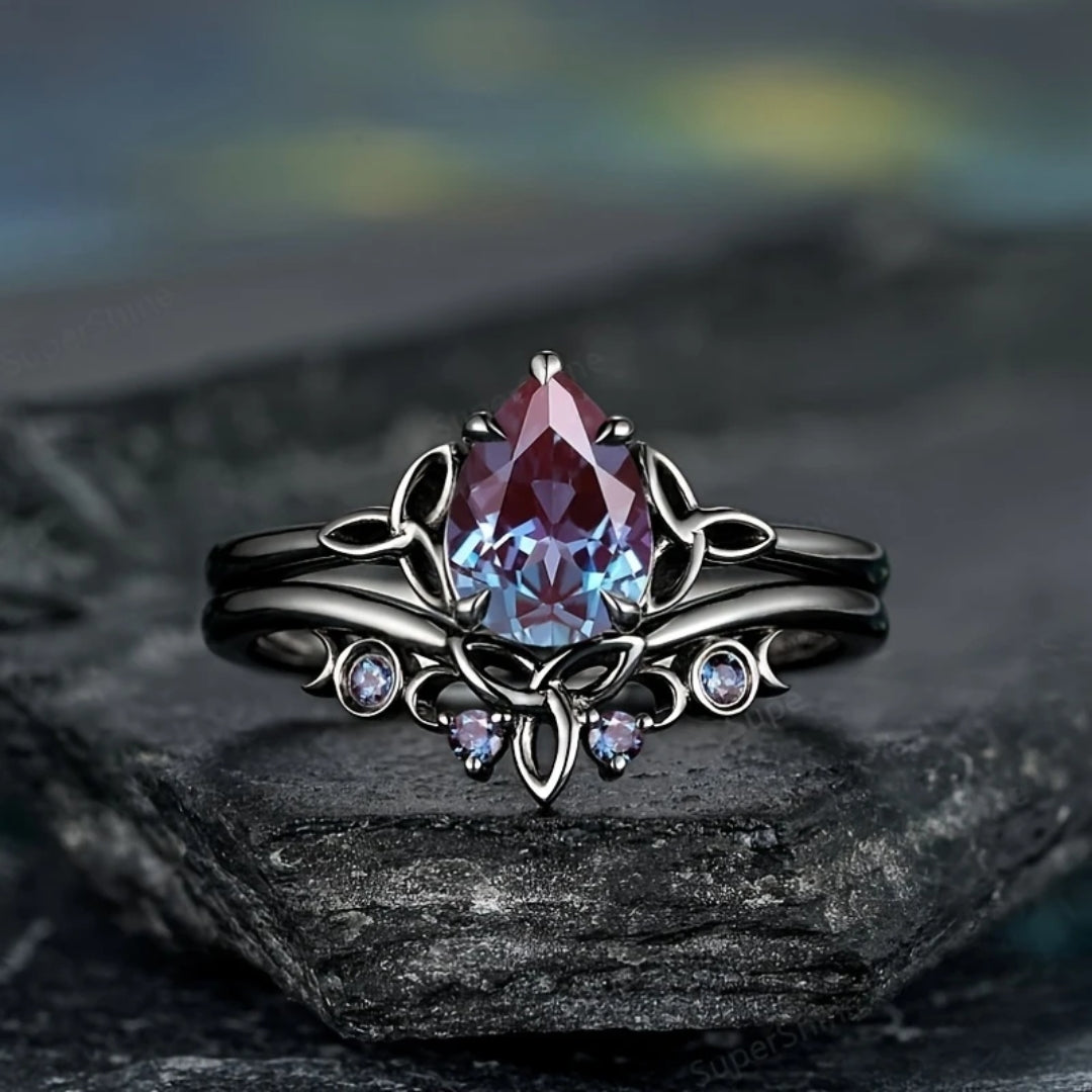 Ring mit Violetter Stein