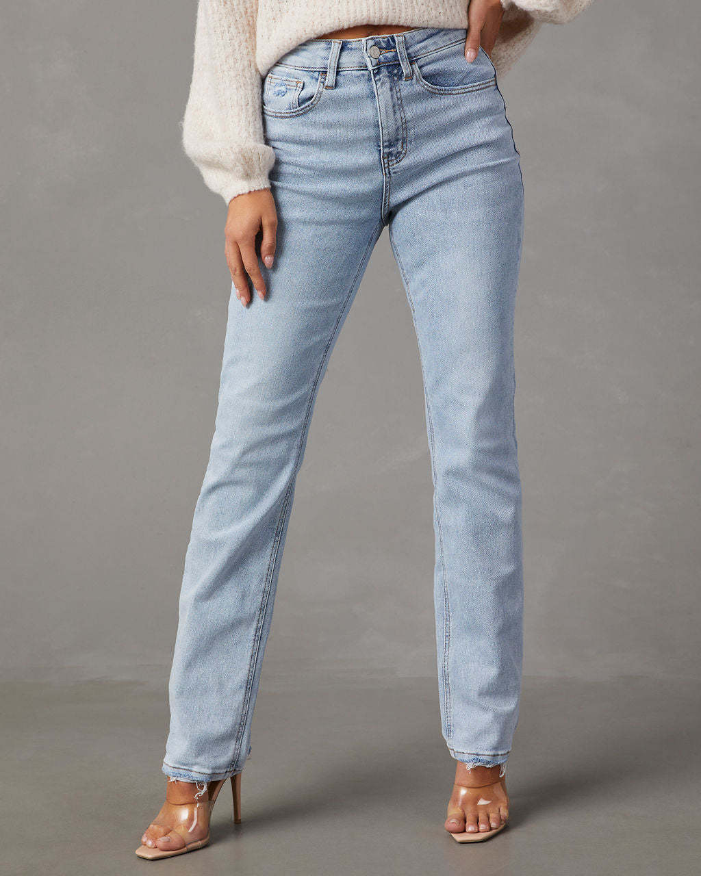 VITTORIA – LIGHTWASH STRAIGHT-LEG JEANS