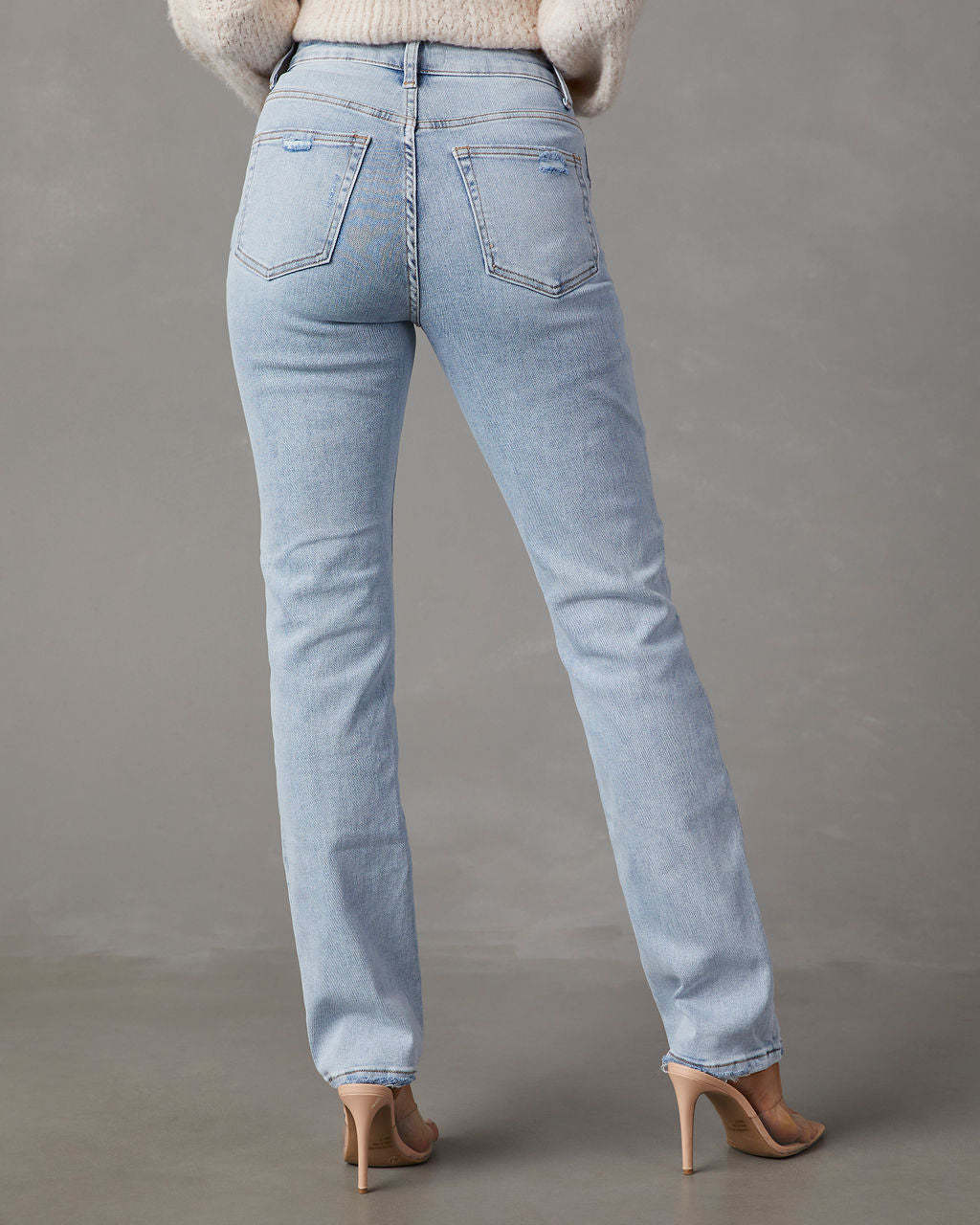 VITTORIA – LIGHTWASH STRAIGHT-LEG JEANS