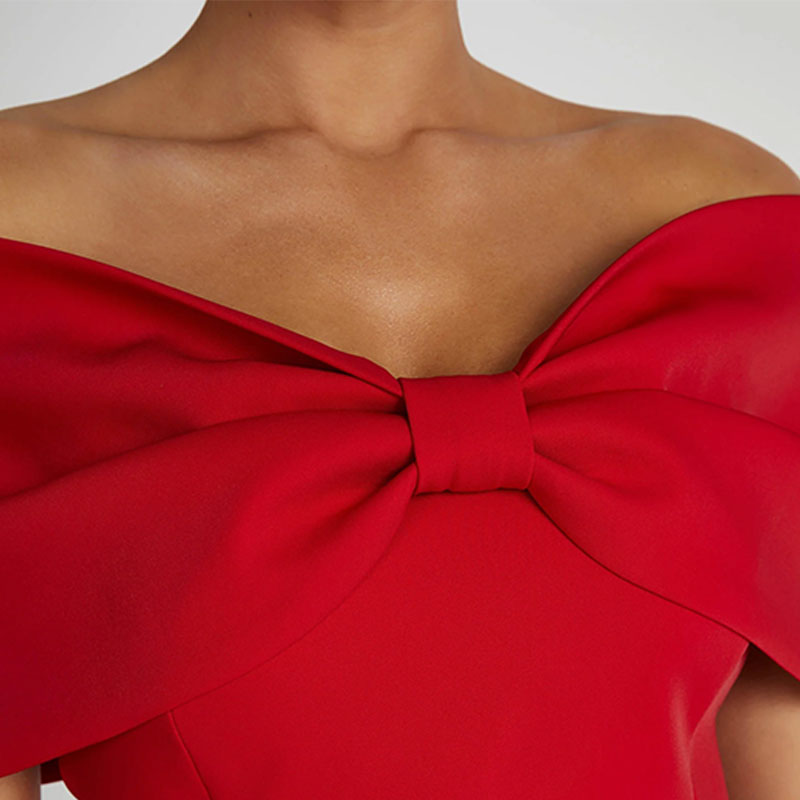 Abito Amore Fiocco – Eleganza a spalle scoperte