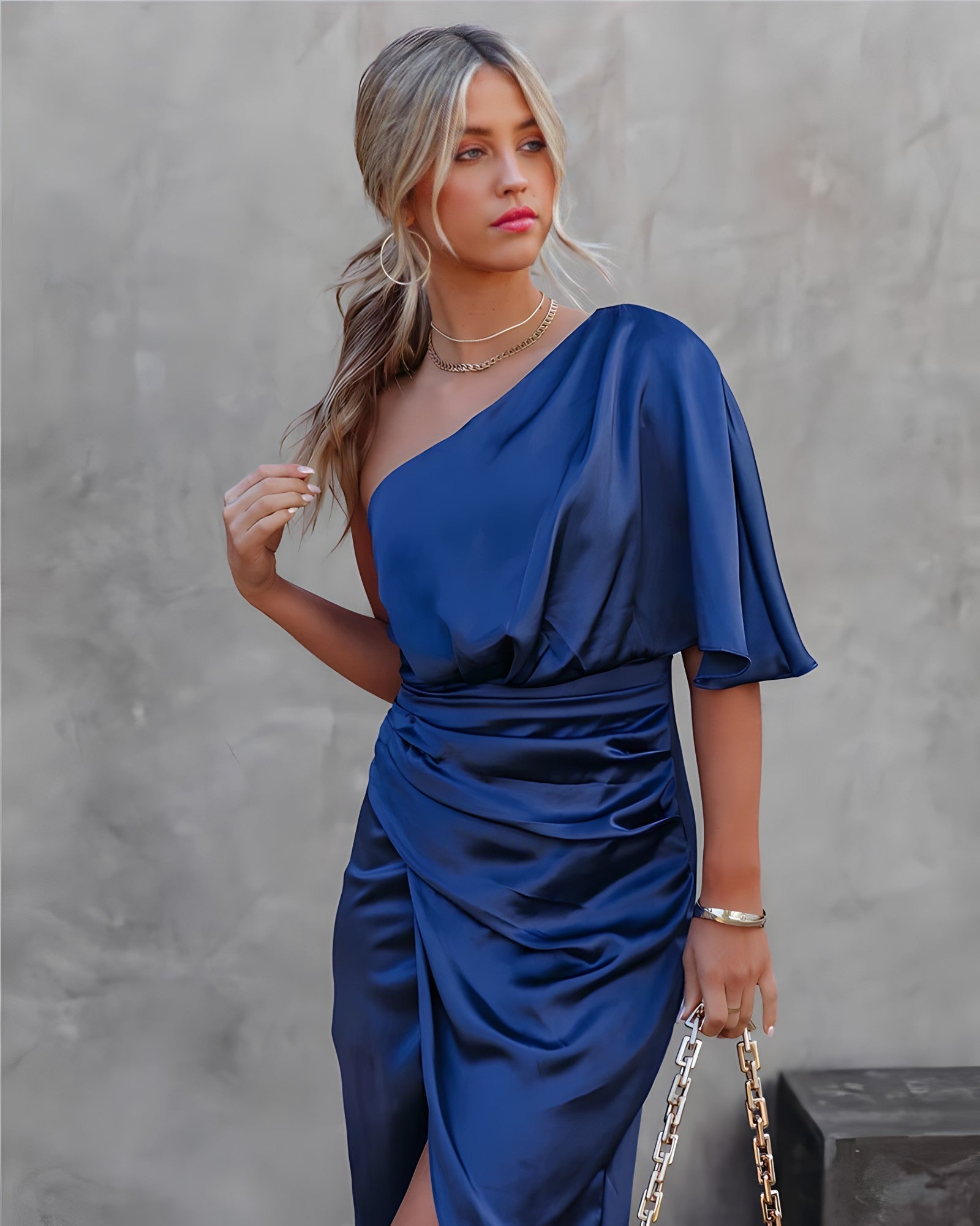 BENTHE | ELEGANTES SEIDENKLEID