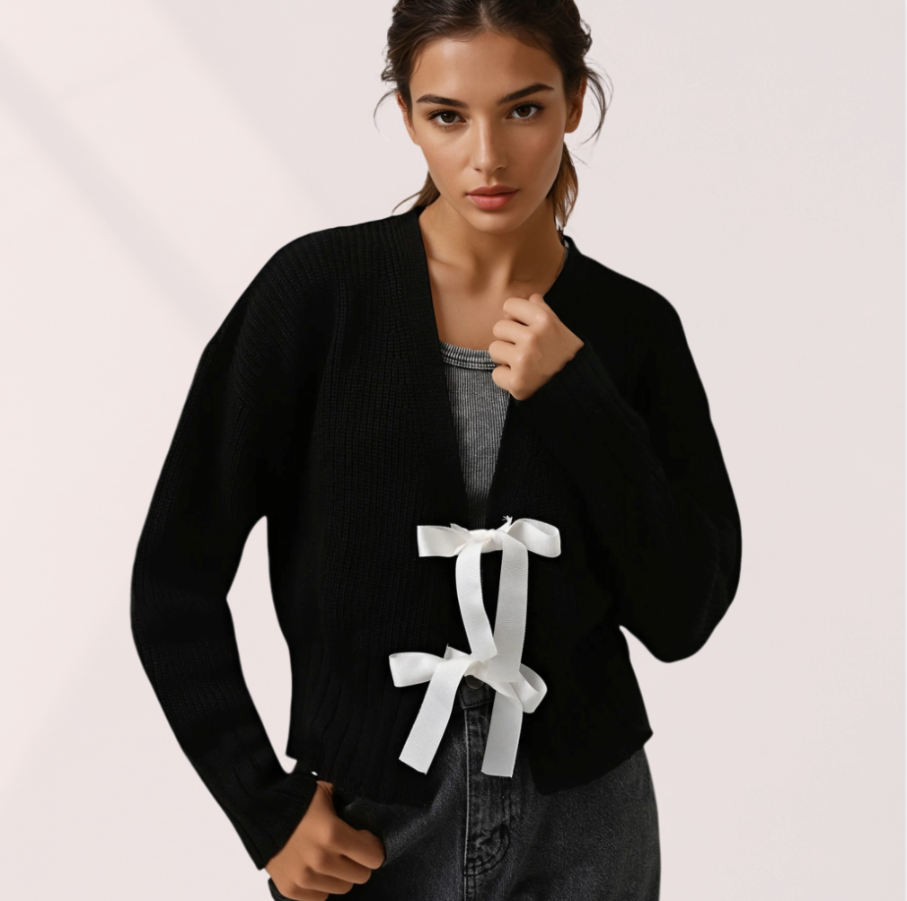 Maglione con cravatta di Elena-Mia