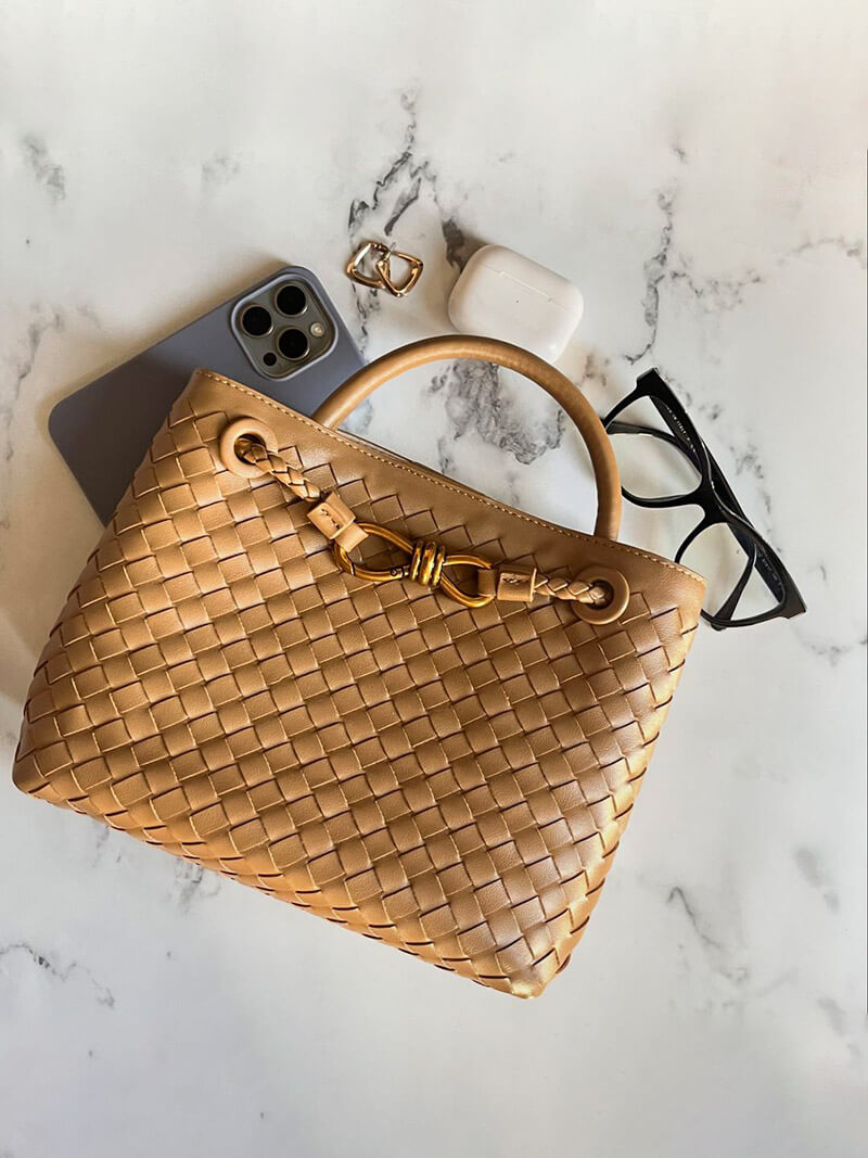 Ruby Gewebte Tasche