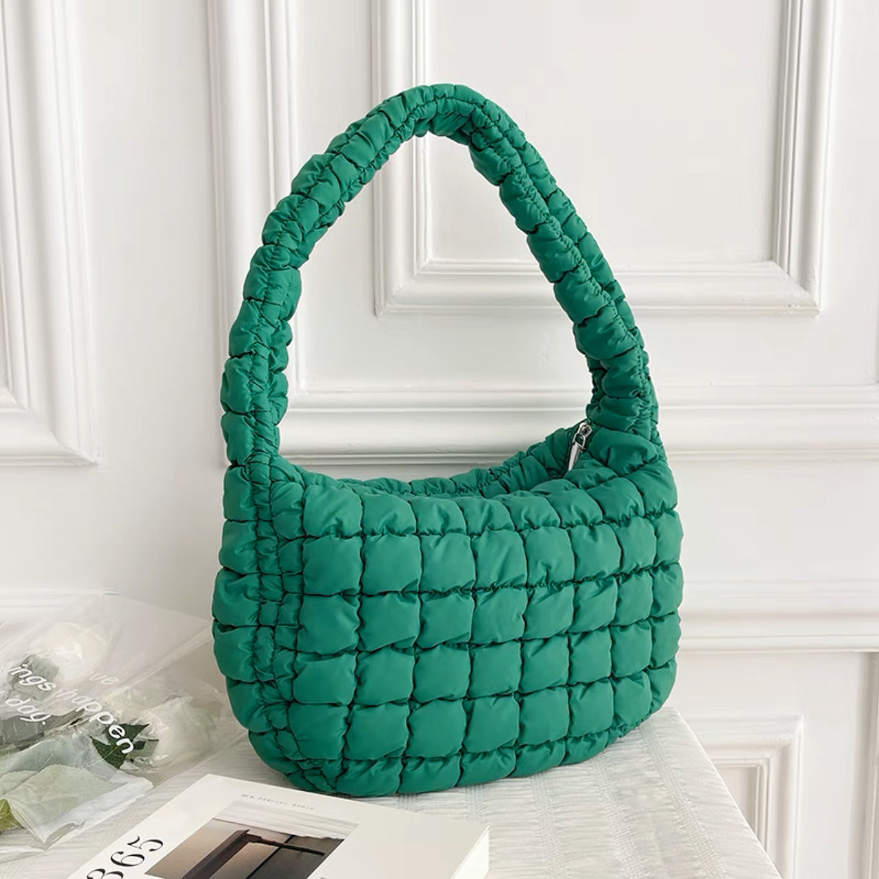 Blythe Plissierte Schultertasche