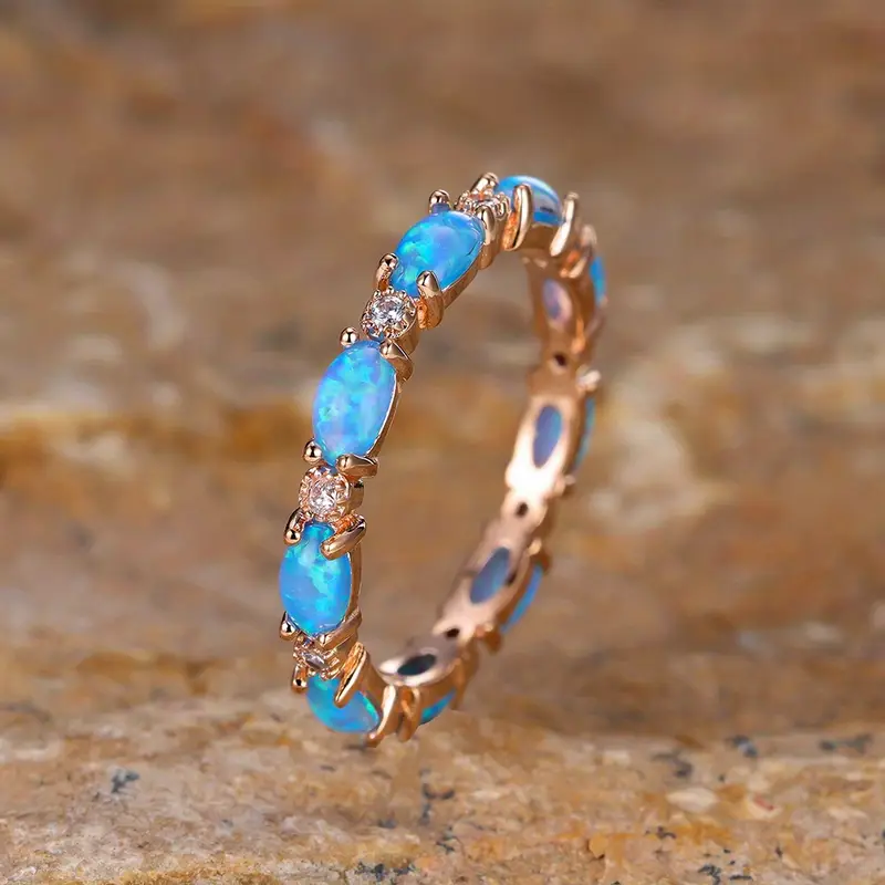 Blaue Opalring aus Gold